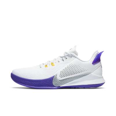 white kobe basketball shoes