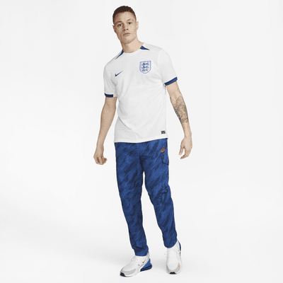 Jersey de fútbol Nike Dri-FIT de Inglaterra local 2023 Stadium para hombre