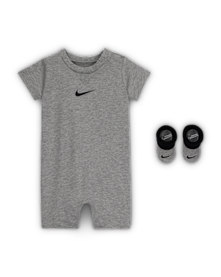 Детские ботинки Nike Baby Essentials Baby Romper and Booties Set