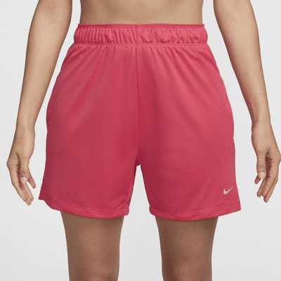 Shorts de fitness sin forro de tiro medio Dri-FIT de 13 cm para mujer Nike Attack