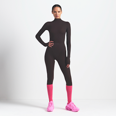 NikeSKIMS Weightless Layers Women's Mock-Neck Long-Sleeve Top