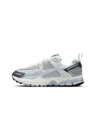 Nike Vomero sneaker Pure Platinum/Summit White/Dark Grey/Metallic Silver