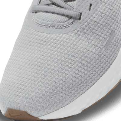 revolution 5 4e running sneaker