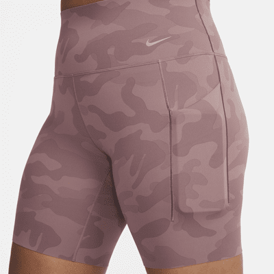 Shorts de ciclismo camuflajeados de 20 cm y cintura alta de media sujeción para mujer Nike Universa