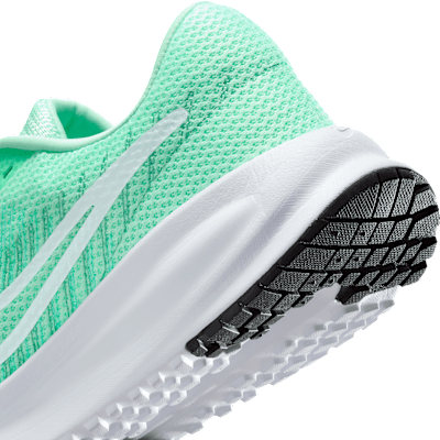 Tenis de correr en pavimento para mujer Nike Run Defy