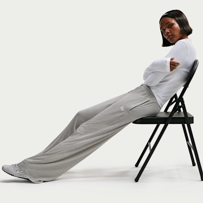 Nike Sportswear Chill Knit Women's Mid-Rise Lightweight Open-Hem Pants