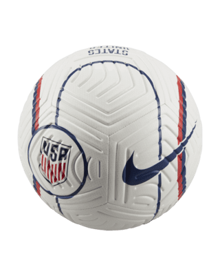 imagen brindis exposición USA Strike Soccer Ball. Nike.com