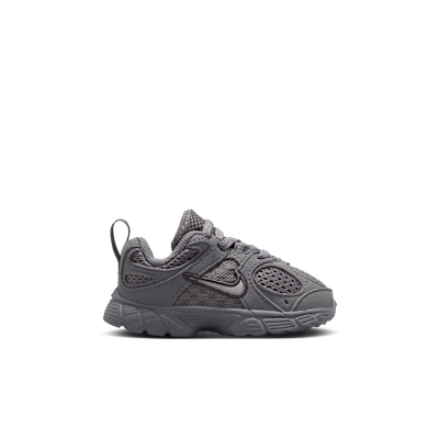 Tenis para bebé/infantil Nike V5 Runner Suede