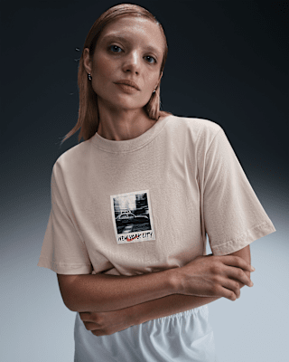 Женская футболка Nike Sportswear Crew-Neck