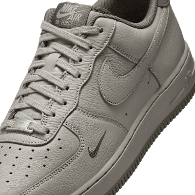 Tenis para hombre Nike Air Force 1 '07 LV8