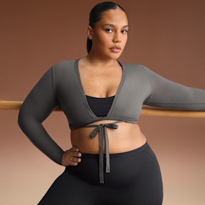 NikeSKIMS Weightless Layers Women's Long-Sleeve Wrap Top