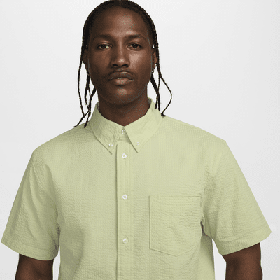 Camicia a bottoni in seersucker a manica corta Nike Life – Uomo