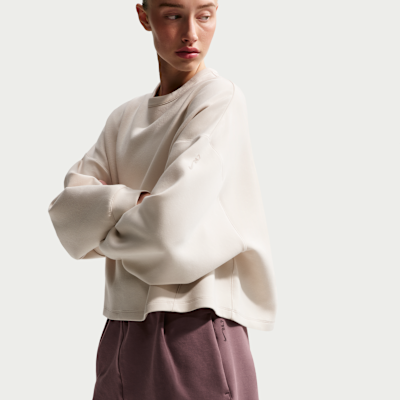 Nike 24.7 ImpossiblySoft Women's Dri-FIT Mid-Rise Loose 4" Shorts