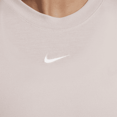 Nike Sportswear Essential Women's Slim Cropped T-Shirt