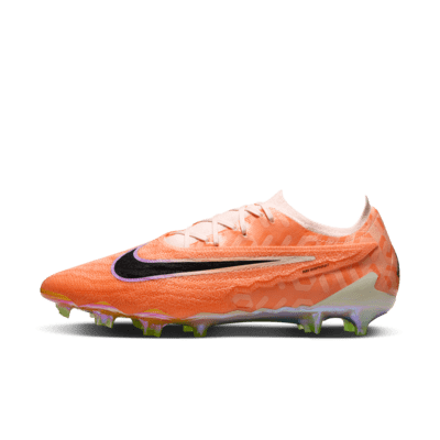 Calzado de fútbol de corte low para terreno firme Nike Phantom GX Elite