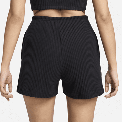 Nike Sportswear Chill Rib shorts med høyt liv og smal passform til dame (8 cm)