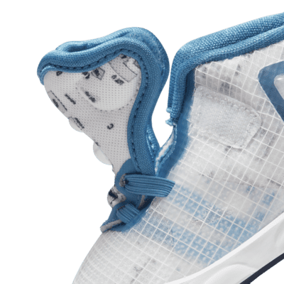 Calzado para bebé e infantil LeBron 19