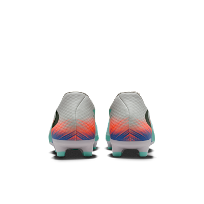 Nike United Phantom 6 Low Academy Multi-Ground Football Boots