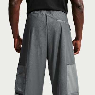 Pants de estilo funcional Dri-FIT de tejido Knit Shori para hombre Nike Tech