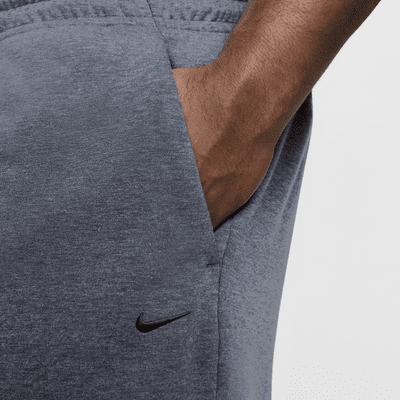 Shorts Dri-FIT de 18 cm sin forro con protección UV versátiles para hombre Nike Primary