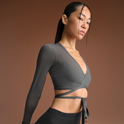 NikeSKIMS Weightless Layers Women's Long-Sleeve Wrap Top