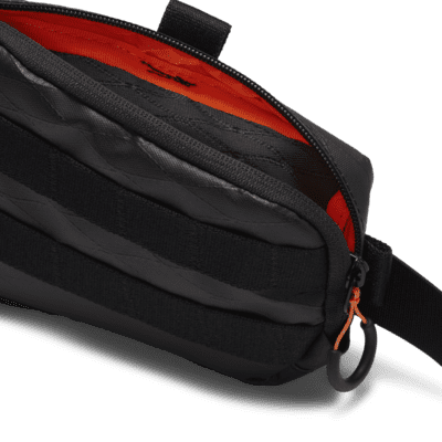 Nike Storm-FIT ADV Utility Power Fanny Pack (5L)