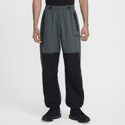 Pants de tejido Woven oversized para hombre Nike Tech