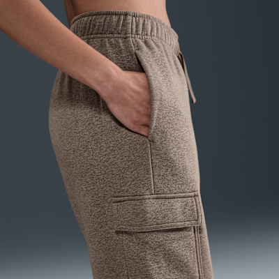 Nike Sportswear Club Fleece Women's Mid-Rise Oversized Cargo Sweatpants