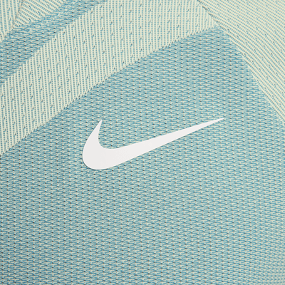 Rafa Men's Nike Dri-FIT ADV Short-Sleeve Tennis Top. Nike VN