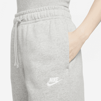 Pants de entrenamiento de piernas anchas de tiro medio para mujer Nike Sportswear Club Fleece