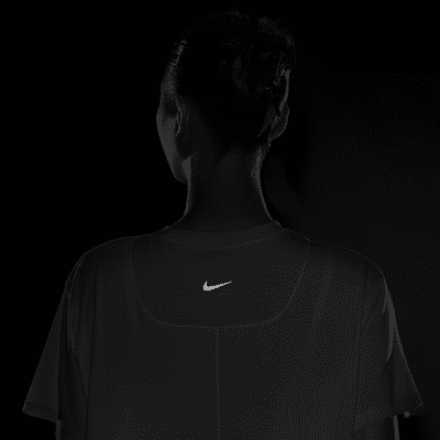 Nike One Relaxed Women's Dri-FIT Short-Sleeve Top