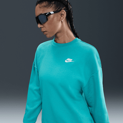 Nike Sportswear Club Fleece Women's Loose Crew-Neck Sweatshirt