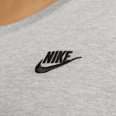 Γυναικείο T-Shirt Nike Sportswear Club Essentials (μεγάλα μεγέθη)