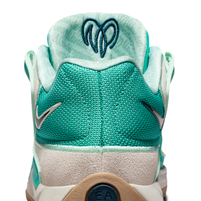 KD18 "Wanda" Basketball Shoes