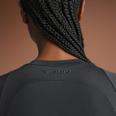 NikeSKIMS Airy Women's Long-Sleeve Crew-Neck Top