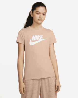 nike sportswear essential n7