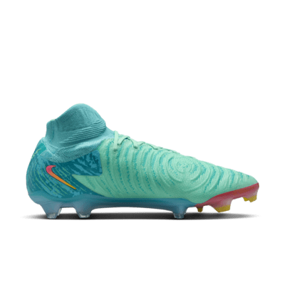 Nike Phantom Luna 2 Elite LV8 FG High-Top Soccer Cleats