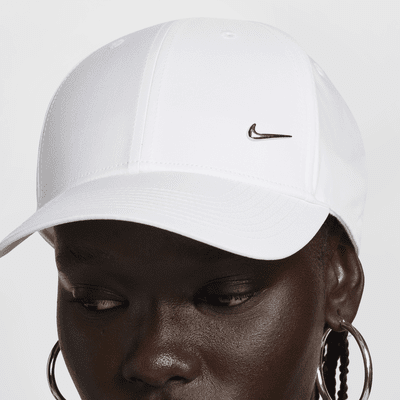 Gorra con estructura con Swoosh metálico Nike Club