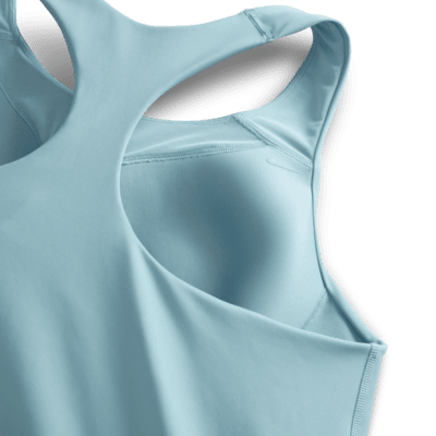 Camiseta de tirantes con bra deportivo con almohadilla de media sujeción para mujer (talla grande) Nike Swoosh