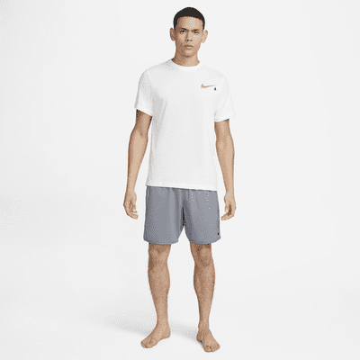 Shorts versátiles sin forro Dri-FIT de 18 cm para hombre Nike Totality