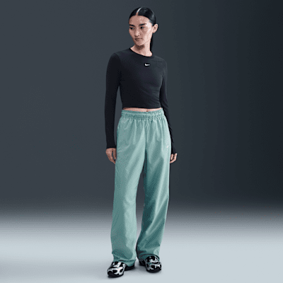 Pants de tiro medio con dobladillo abierto para mujer Nike Sportswear Classic