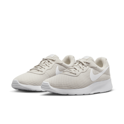 Nike Tanjun Women's Shoes