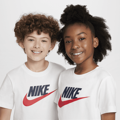 Nike Sportswear póló nagyobb gyerekeknek