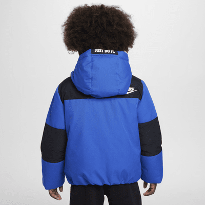 Chamarra de exterior para niños talla pequeña Nike