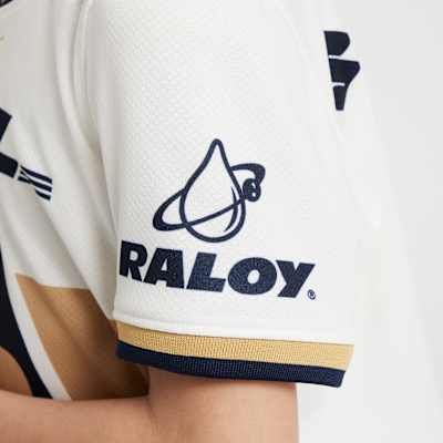 Kit de 3 piezas de fútbol Nike Replica para niños talla pequeña Pumas UNAM 2025/26 Stadium Home