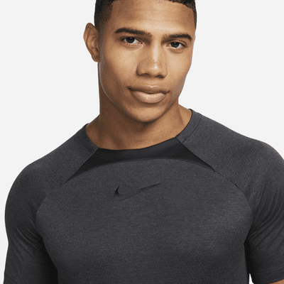 Nike Academy Dri-FIT Kurzarm-Fußballoberteil für Herren