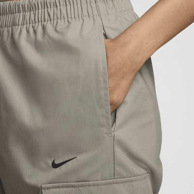 Nike Sportswear Everything Wovens Cargohose mit mittelhohem Bund (Damen)