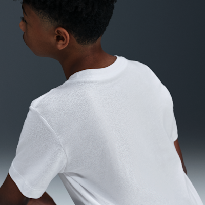 Playera para niños talla grande Nike Sportswear
