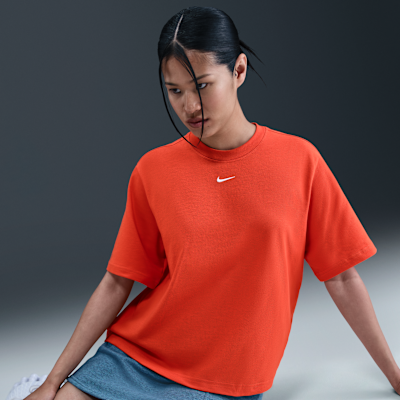 Nike Sportswear Essential Women's Boxy T-Shirt