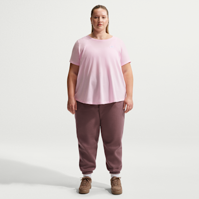 Nike Sportswear Club Essentials Women's T-Shirt (Plus Size)